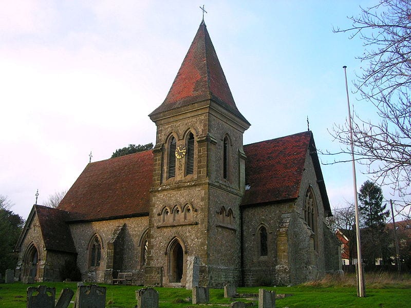 800px Duncton church 2